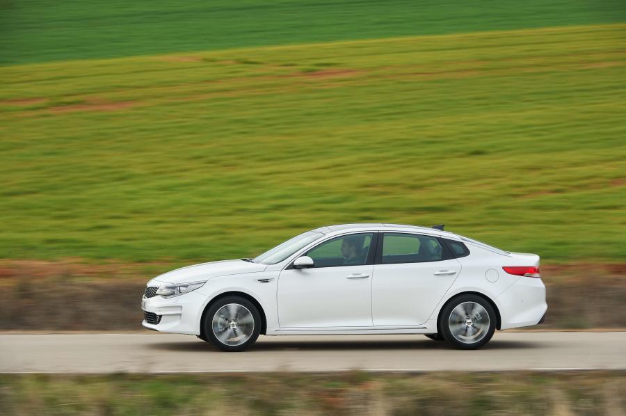  Kia Optima EcoDynamics 2015 года  (EU) (фото 26 из 29)